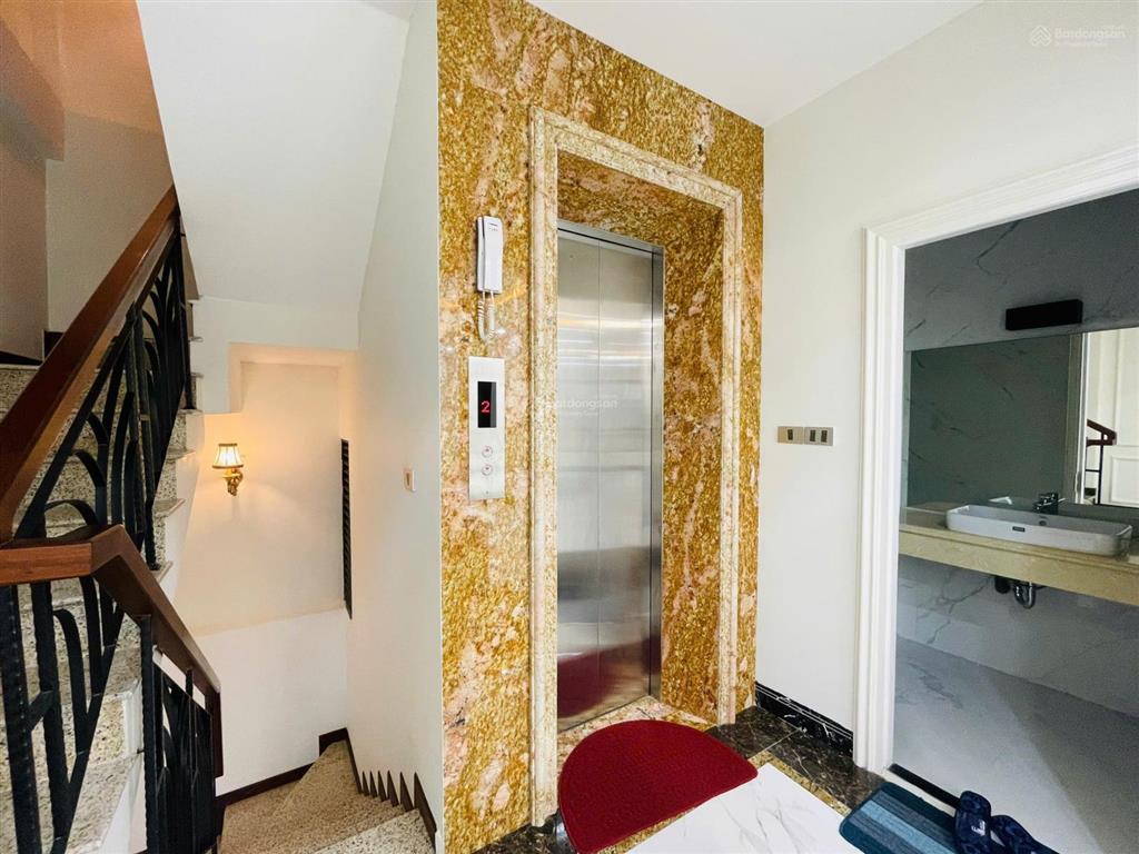 Hiếm! nhà cực đẹp 50m2x7t thang máy. đầy đủ nội thất, 2 mặt ngõ thoáng phố trần thái tông, cầu giấy