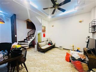 Hiếm! nhà cực đẹp 34m2x5t ngõ thông. full nội thất, vuông vắn, ngõ rộng thoáng phố hoàng quốc việt.