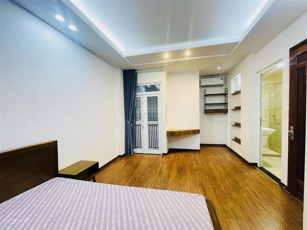 Hiếm! nhà cực đẹp 34m2x5t ngõ thông. full nội thất, vuông vắn, ngõ rộng thoáng phố hoàng quốc việt.