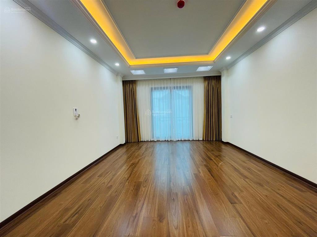 Hiếm! nhà cực đẹp 56m2x8t thang máy. phân lô, ôtô tránh và vào nhà, ngõ thông kinh doanh phố kim mã
