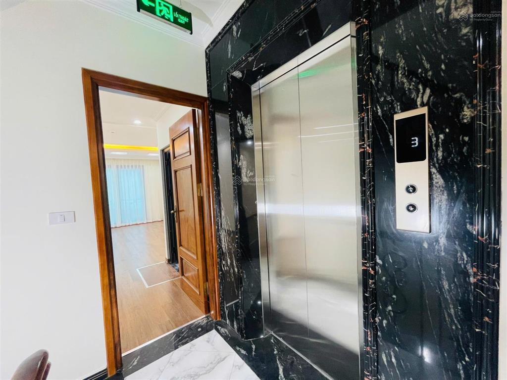 Hiếm! nhà cực đẹp 56m2x8t thang máy. phân lô, ôtô tránh và vào nhà, ngõ thông kinh doanh phố kim mã