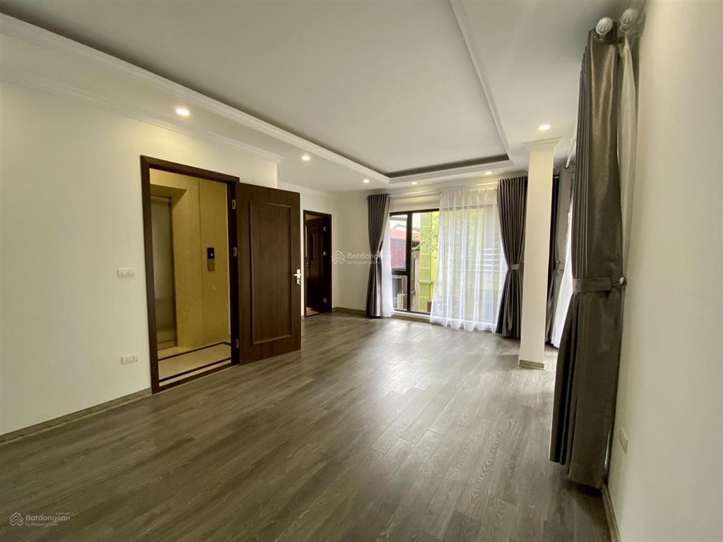 Hiếm! nhà cực đẹp 42m2x7t thang máy. ôtô vào nhà, ngõ thông kđt ciputra phố võ chí công, phú thượng