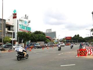 Nhà hẻm xe tải thông  sát etown  giá tốt đầu tư