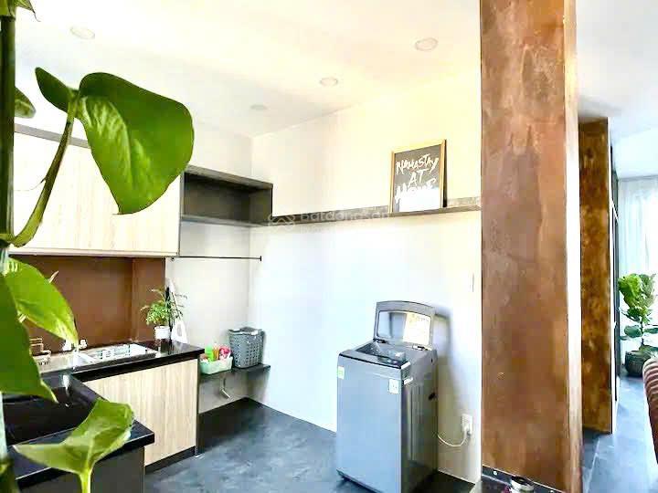 Căn hộ trung tâm quận 1  giá tốt đầu tư  chung cư tầng 3  lô b, cc 207 bùi viện