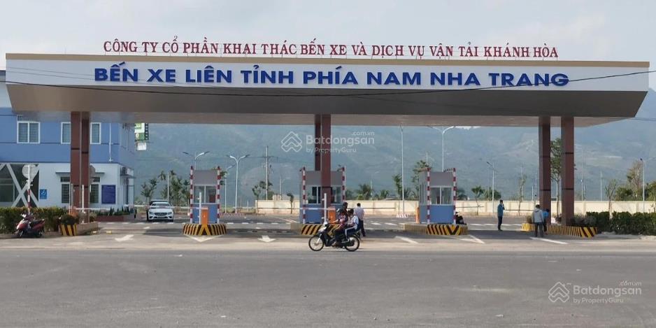 Đất thổ cư chính chủ bên hông bến xe .