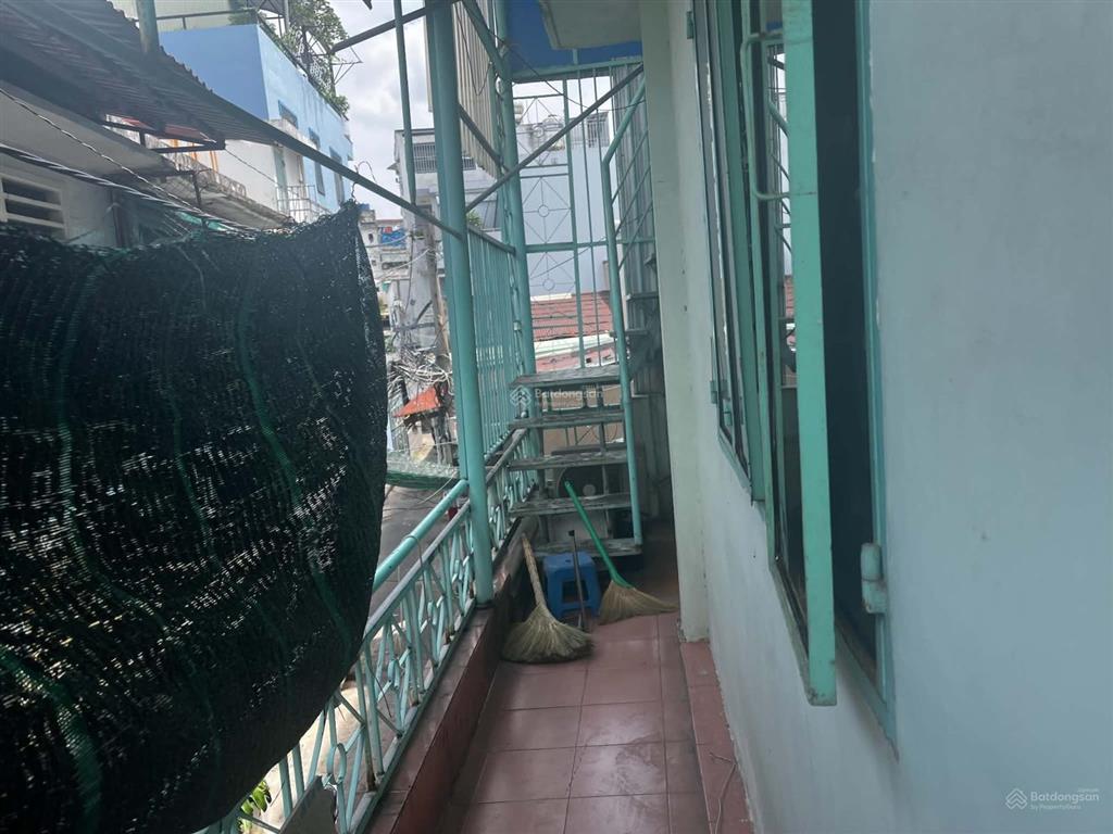 Cho thuê nguyên tầng 1 (2 phòng ngủ + bếp + nhà vệ sinh riêng)  giá chỉ 3,5 triệu/tháng