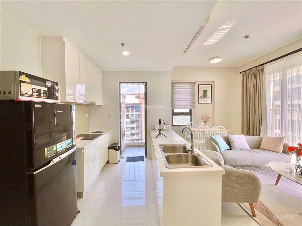 Rẻ nhất! giá 8,450 tỷ cho căn 2pn 74m2 tại masteri an phú, ban công 4 cánh, view xa lộ không chắn