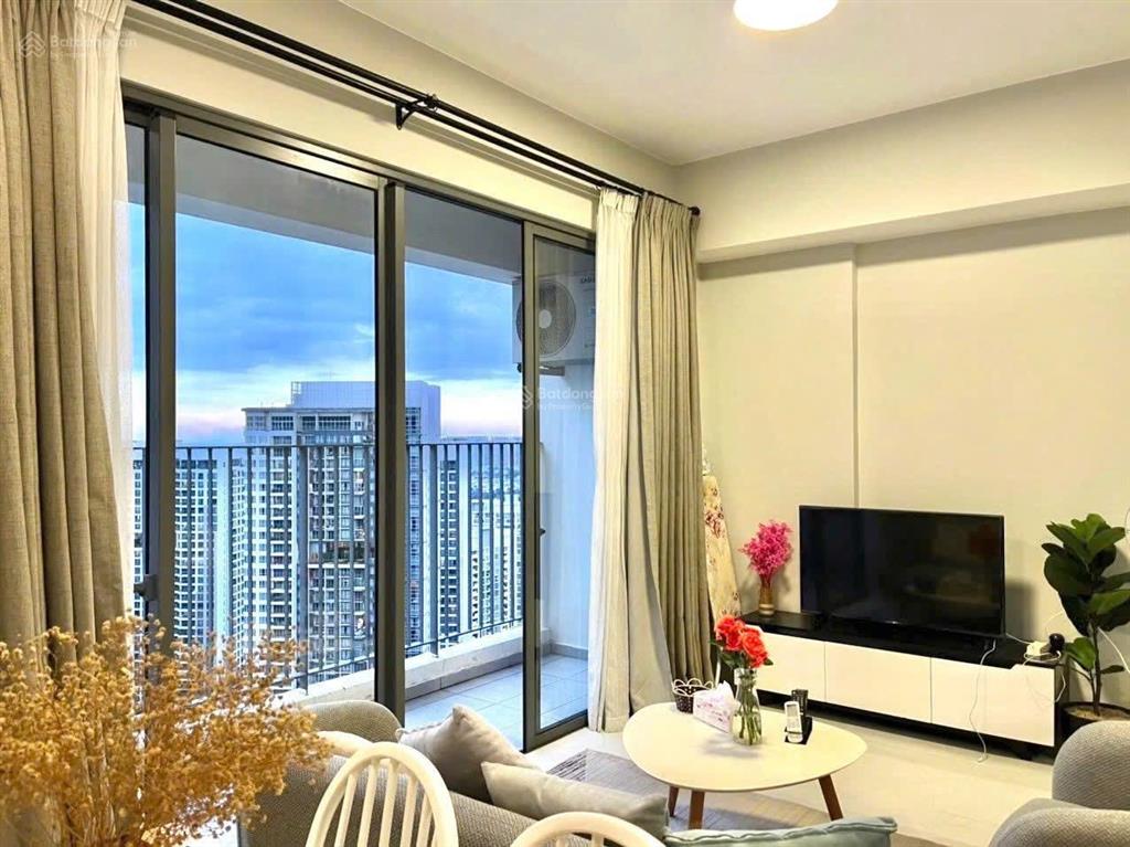 Rẻ nhất! giá 8,450 tỷ cho căn 2pn 74m2 tại masteri an phú, ban công 4 cánh, view xa lộ không chắn