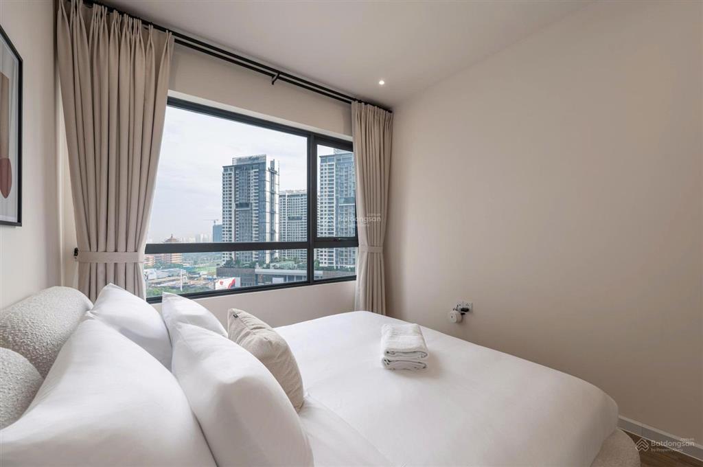 Giá chấn động! 7,750 tỷ cho căn hộ 2pn nội thất siêu đẹp tại masteri an phú, view thoáng không chắn