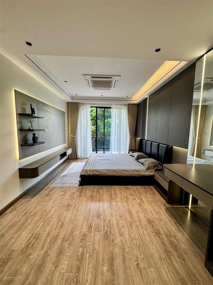 Bán nhà giáp ngoại giao đoàn, xuân la  gara ô tô  kinh doanh  thang máy  46m2, 6tầng. giá 16 tỷ