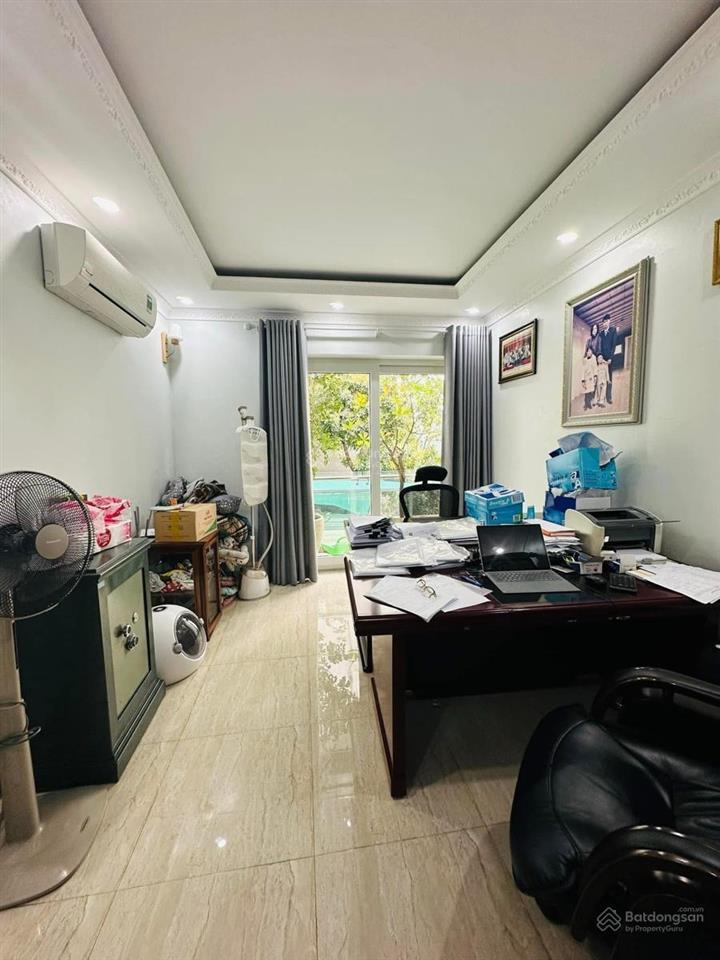 Bán nhà giáp ngoại giao đoàn, xuân la  sát phố ôtô tránh  kinh doanh  40m2 x 4 tầng. nhỉnh 9 tỷ