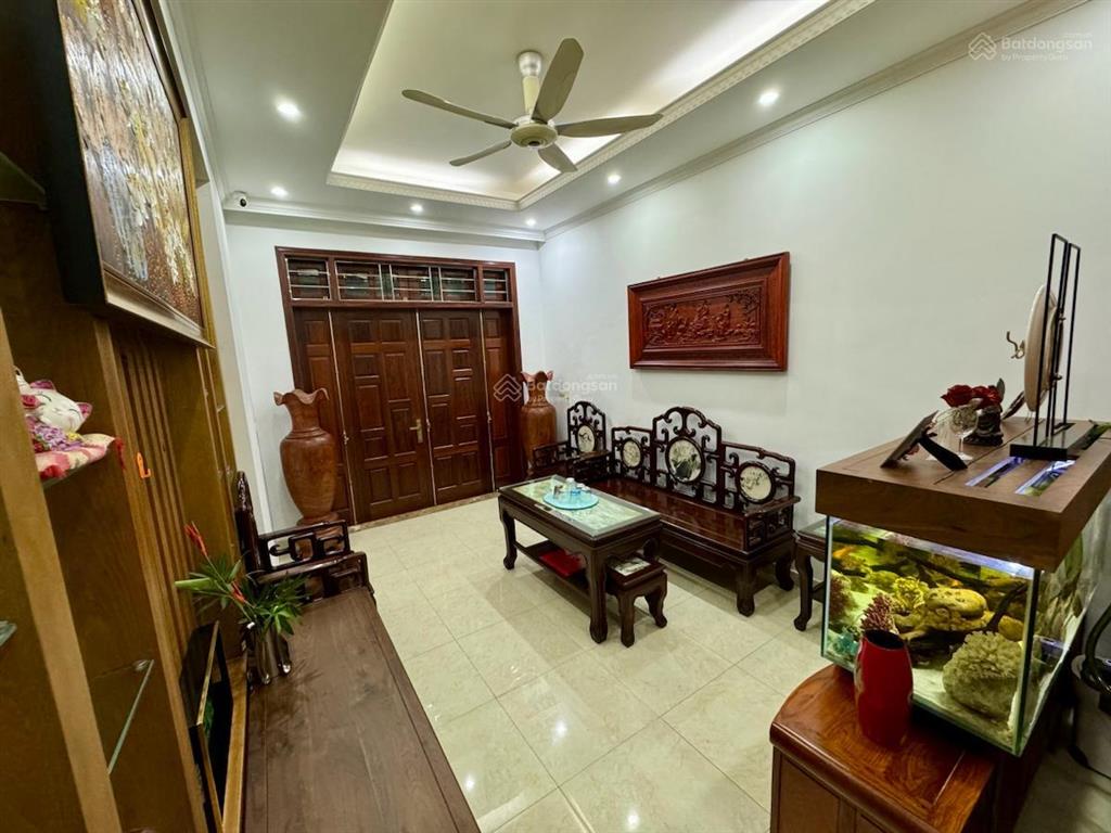 Bán nhà giáp ngoại giao đoàn, xuân la  sát phố ôtô tránh  kinh doanh  40m2 x 4 tầng. nhỉnh 9 tỷ