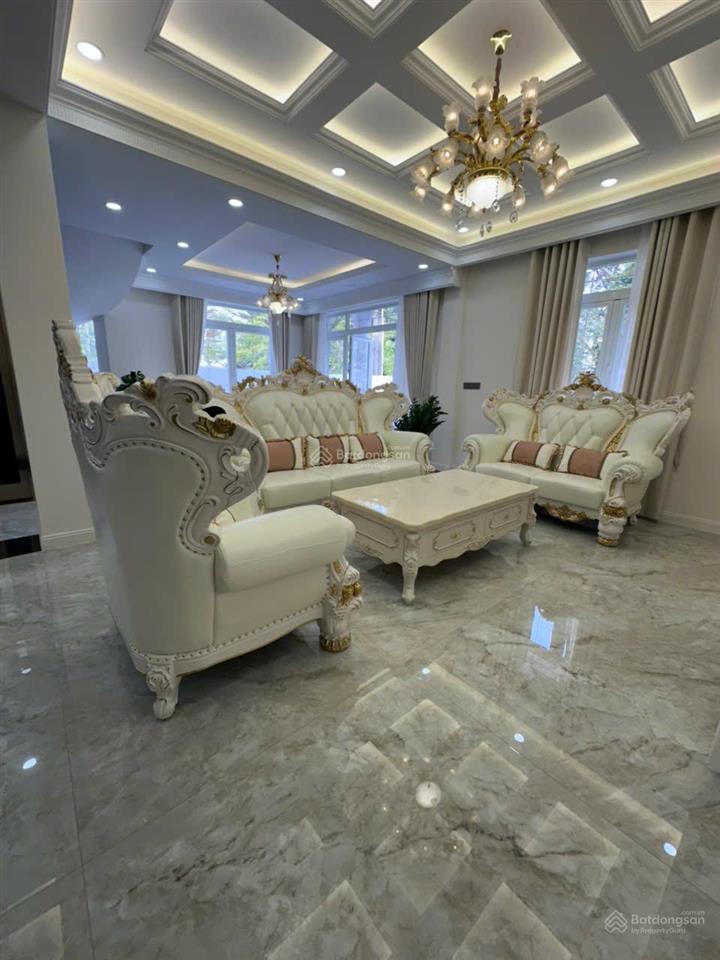 Biệt thự góc 2 mặt tiền kdc tên lửa thiết kế hiện đại đối diện cv. thang máy, gara xe  53.5 tỷ