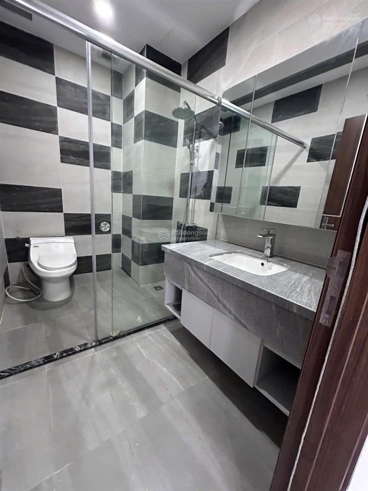 Nhà 5 tầng khu tên lửa 6x22m có thang máy cạnh vành đai trong giá 22 tỷ full nội thất 8pn  10wc