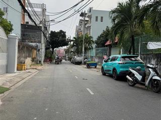 Đất tỉnh lộ 10  dt 5x18  5.4 tỷ  không lộ giới , đường nhựa 10m  mdxd trệt 2 lầu sân thượng 