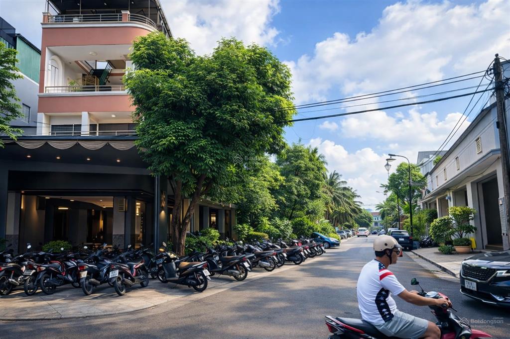 Cặp nhà hot tên lửa đang cho thuê 50 triệu kinh doanh cfe 9x20m  4 tầng chỉ 26.6 tỷ thương lượng