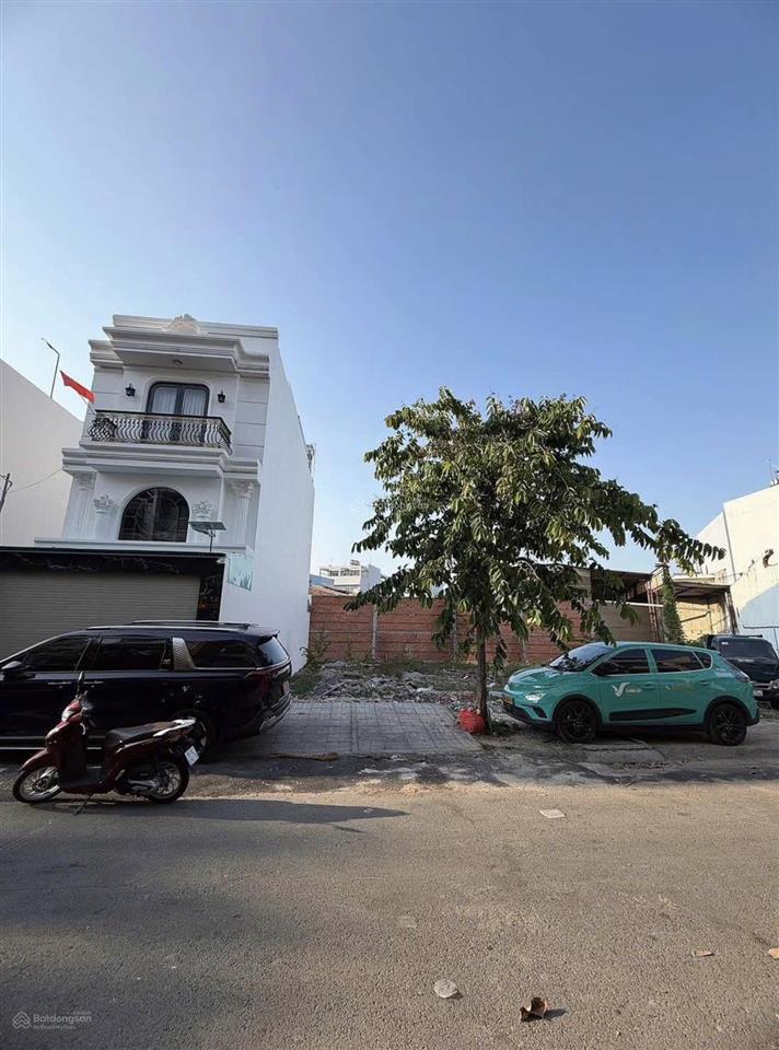 Đất khu nhà đồng bộ sang đẹp kdc tên lửa 5x20 giá 8,1 tỷ vị trí sang đẹp