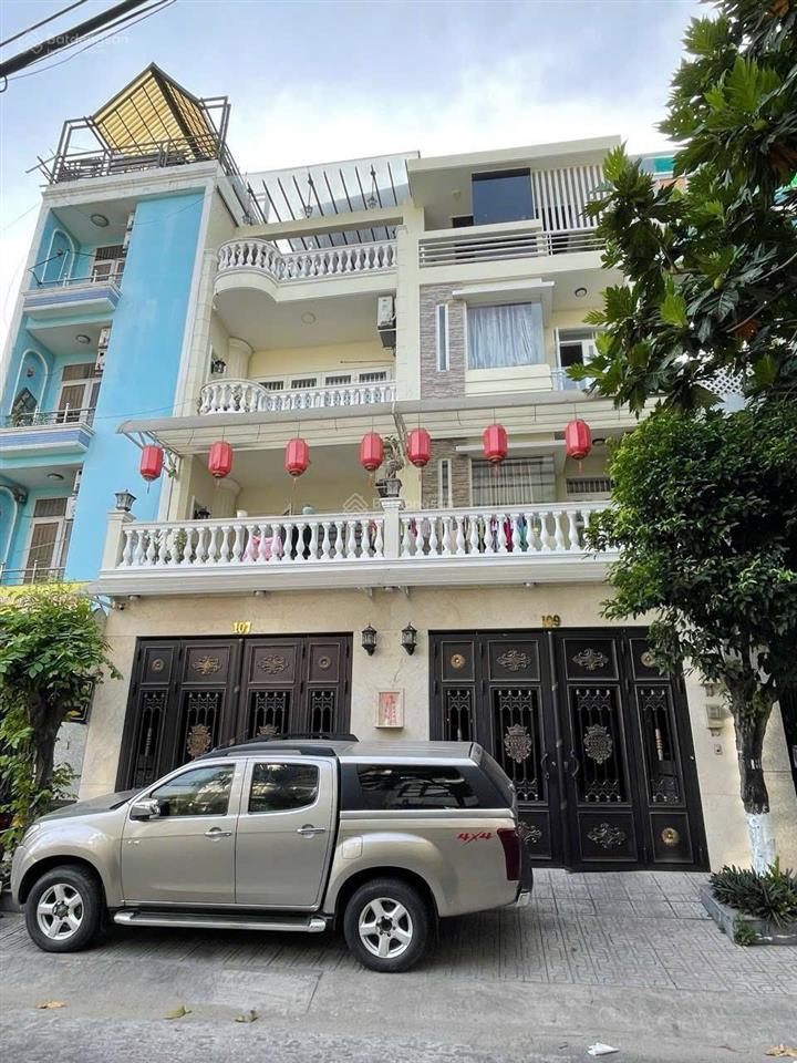 Biệt thự sang đẹp có thang máy full nội thất 9x20 5 tầng khu tên lửa ngay công viên chỉ 27 tỷ tl