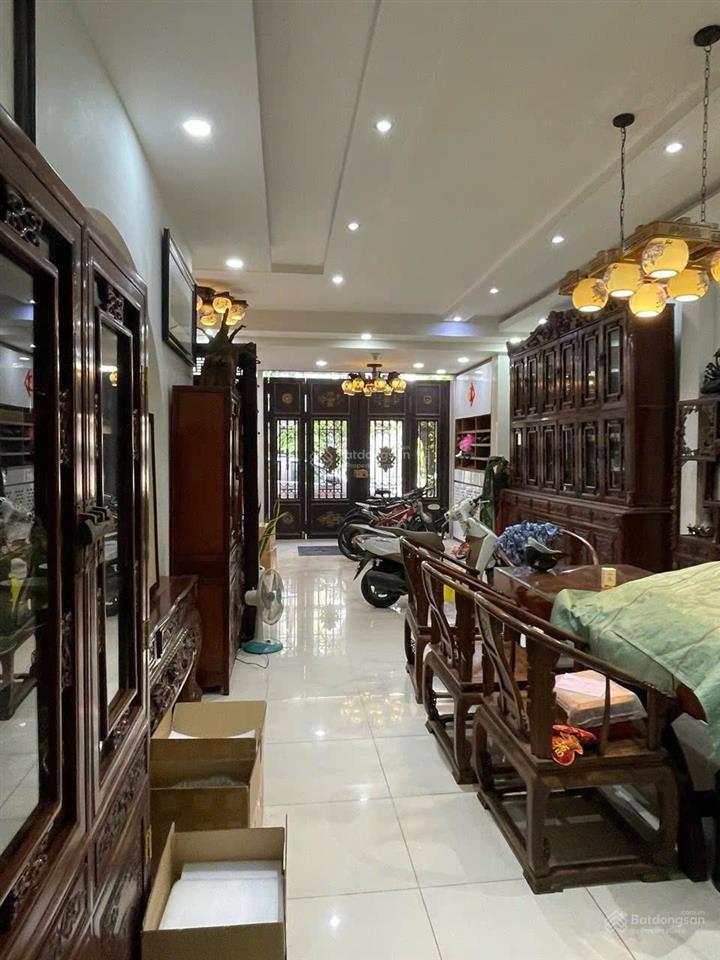 Biệt thự sang đẹp có thang máy full nội thất 9x20 5 tầng khu tên lửa ngay công viên chỉ 27 tỷ tl