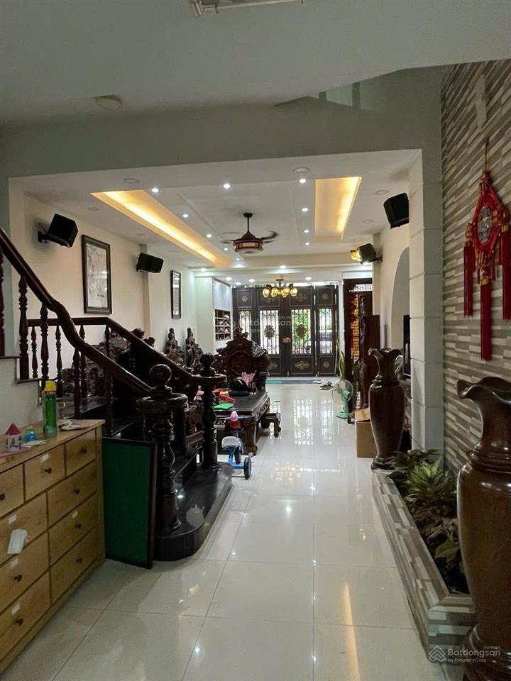 Biệt thự sang đẹp có thang máy full nội thất 9x20 5 tầng khu tên lửa ngay công viên chỉ 27 tỷ tl