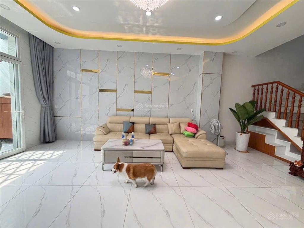 Nhà xây mới khu ao sen tên lửa 5 tầng 5x20 đối diện công viên chỉ 15.5 tỷ tl  ngay aeon mall