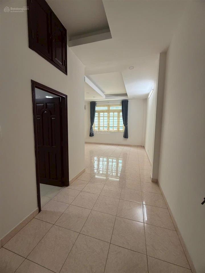 Nhà 4 tầng đối diện công viên khu ao sen tên lửa 5x20 có pn tầng trệt giá 14 tỷ 500 tl