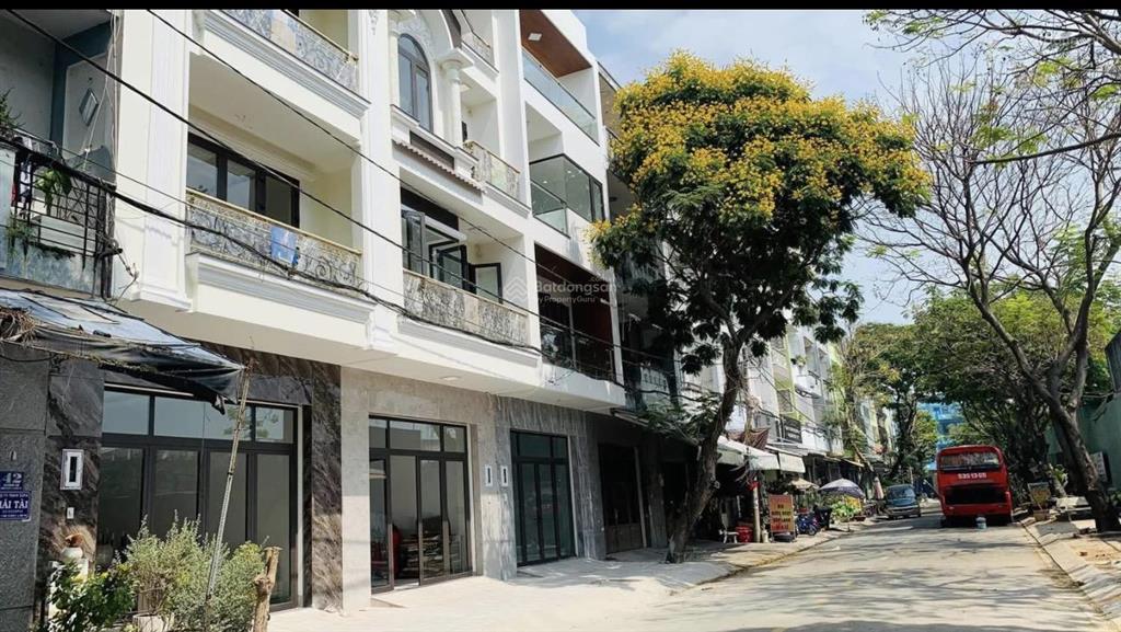 Nhà 4 tầng đối diện công viên khu ao sen tên lửa 5x20 có pn tầng trệt giá 14 tỷ 500 tl