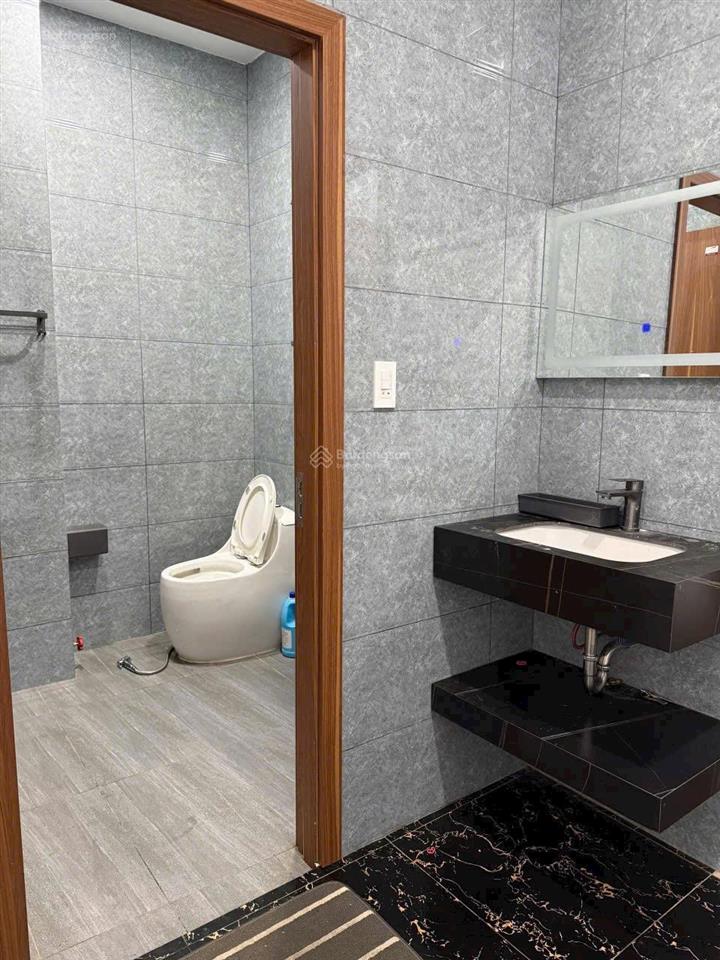 Nhà mới ngay công viên 4x20  4 tầng full nội thất giá 10 tỷ 900 thương lượng