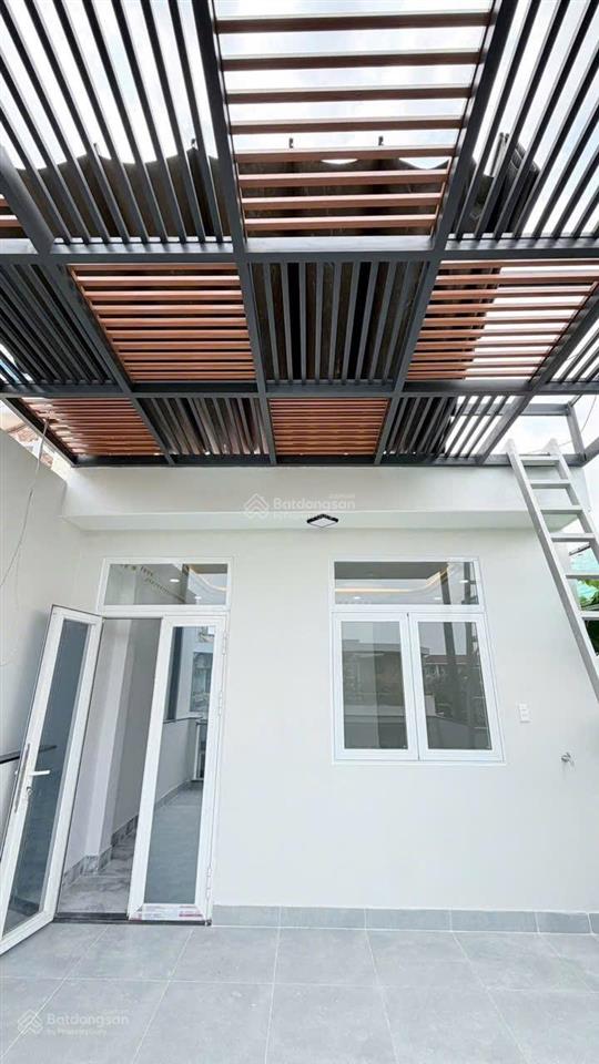 Nhà xây mới có thang máy (4.5x20) 5 tầng trung tâm kdc tên lửa chỉ 14.5 tỷ tl