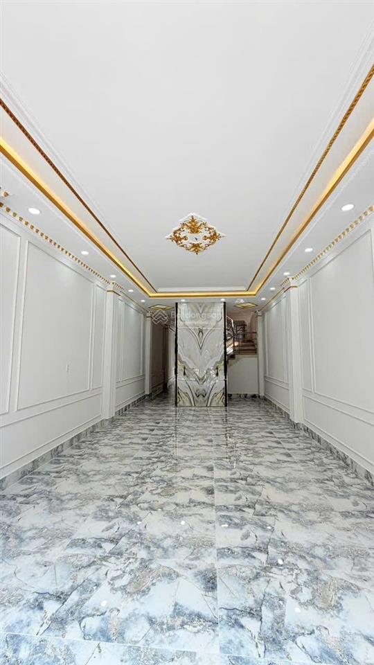 Nhà xây mới có thang máy (4.5x20) 5 tầng trung tâm kdc tên lửa chỉ 14.5 tỷ tl