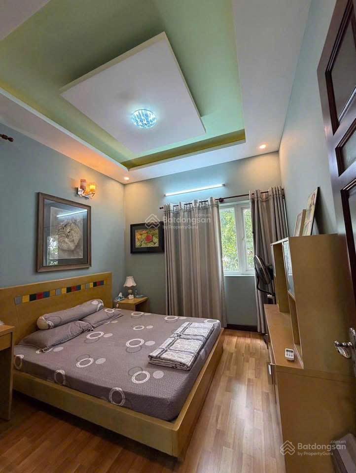 Biệt thự tên lửa  cạnh aeon bình tân 4 tầng 8x21 chỉ 20 tỷ