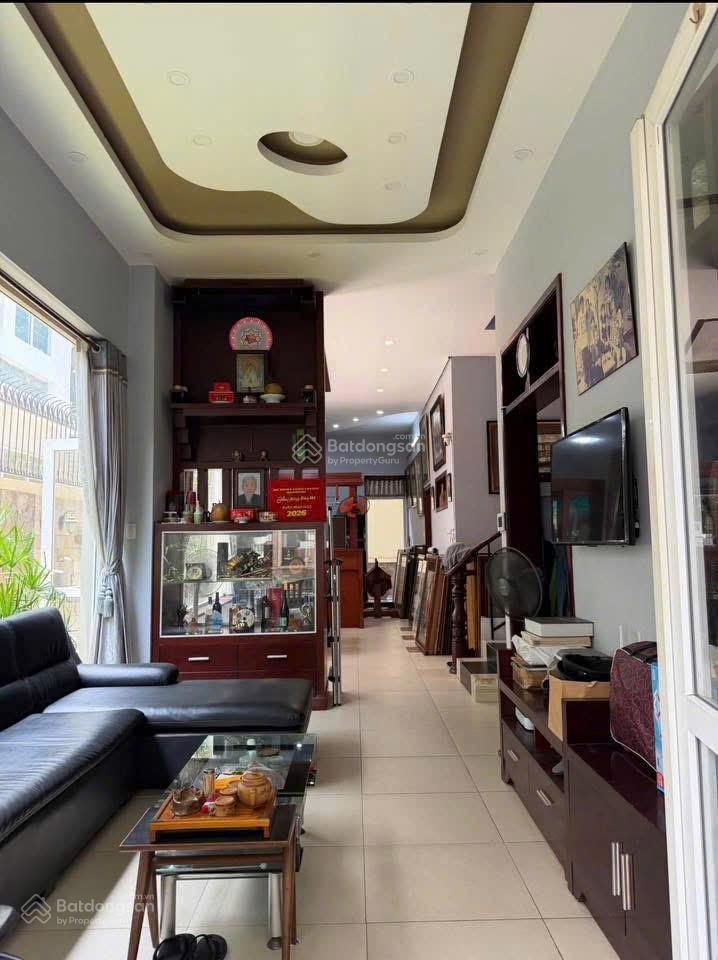 Biệt thự tên lửa  cạnh aeon bình tân 4 tầng 8x21 chỉ 20 tỷ
