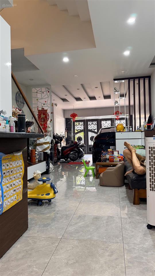 Nhà mới đẹp 5 tầng full nội thất kdc tên lửa 5x20 chỉ 15.5 tỷ đường 16m thông thoáng