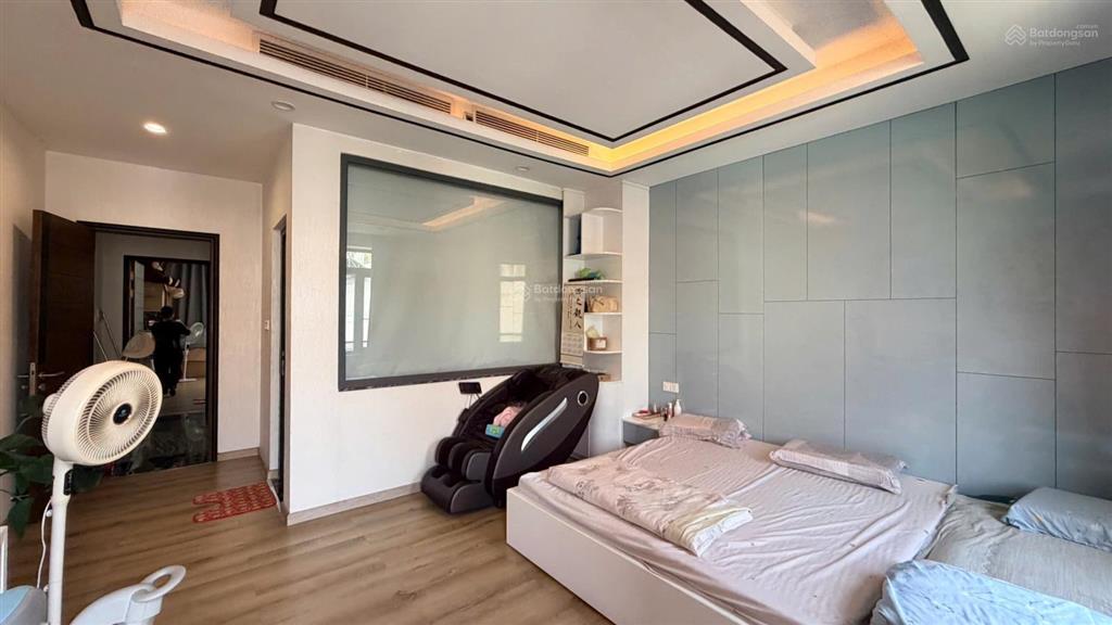 Nhà mới đẹp 5 tầng full nội thất kdc tên lửa 5x20 chỉ 15.5 tỷ đường 16m thông thoáng