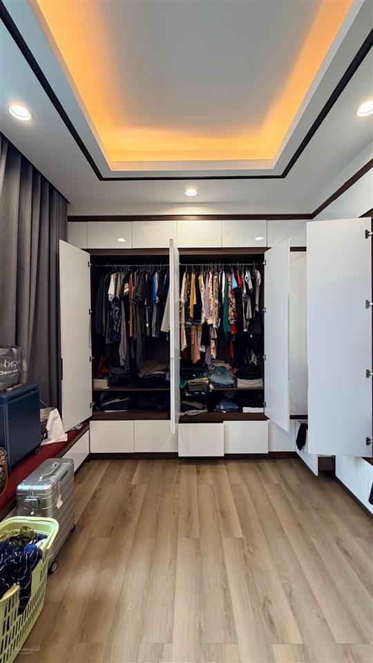 Nhà mới đẹp 5 tầng full nội thất kdc tên lửa 5x20 chỉ 15.5 tỷ đường 16m thông thoáng