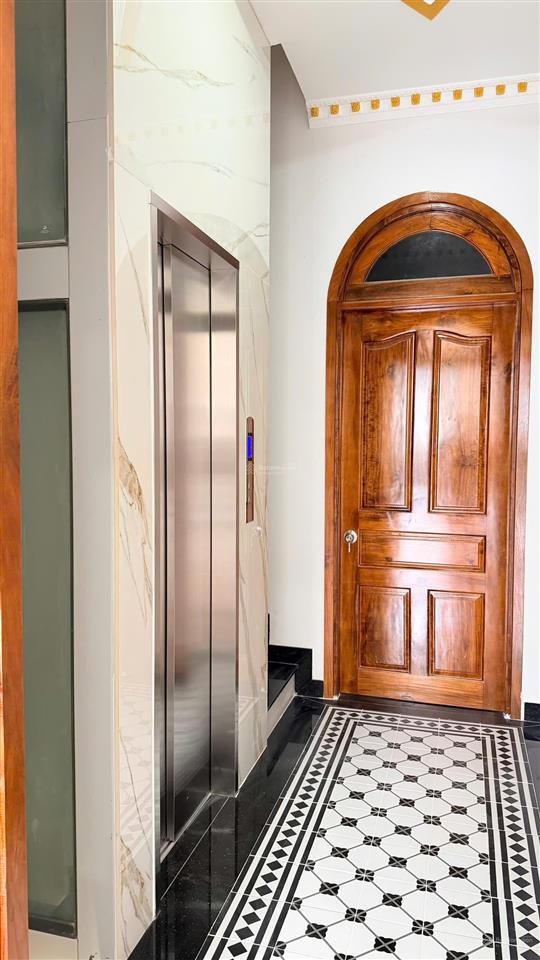 Nhà 4 tầng + thang máy mặt tiền kinh doanh đường 24  tên lửa, 4.5 x 20m, giá 14.5 tỷ tl