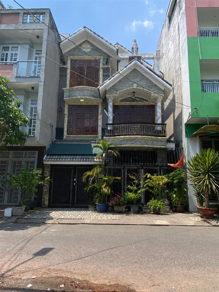 Biệt thự gỗ cao cấp 8x13m  4 tầng khu tên lửa 13,5 tỷ