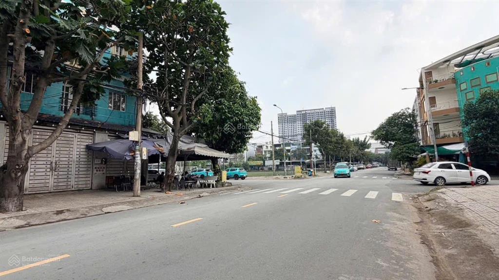 Đất mtkd 6x20m  vị trí đẹp gần aeon mall 15.5 tỷ tl hướng tây