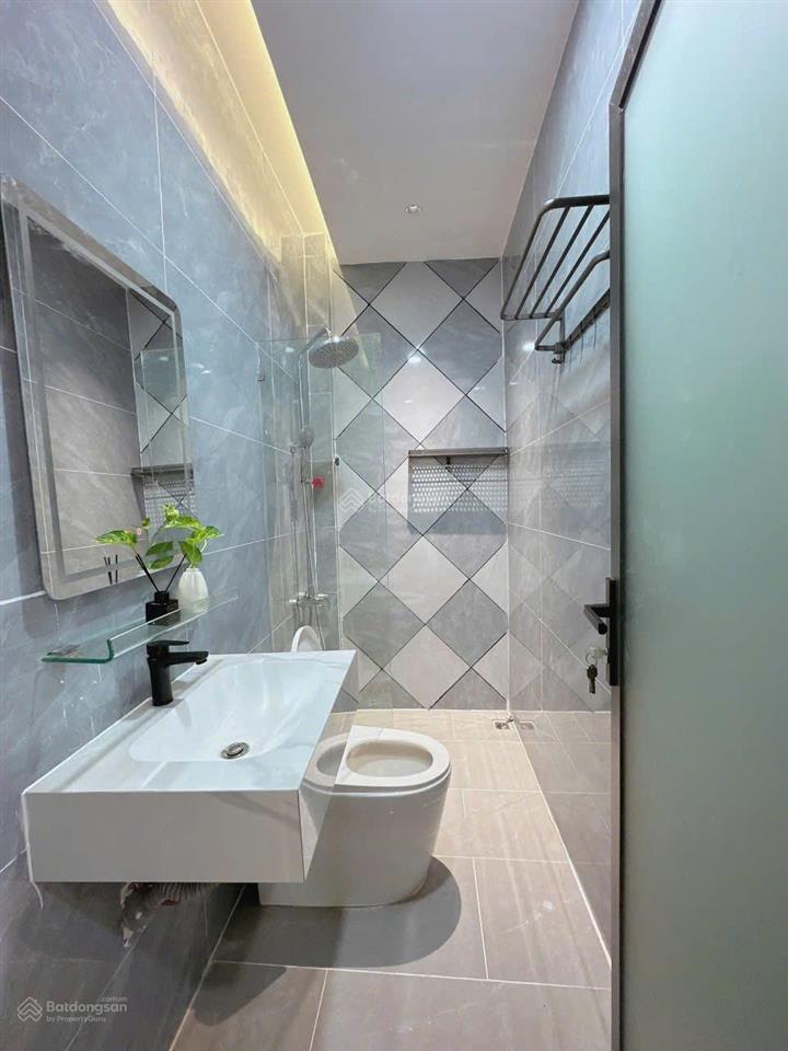 Lê đình cẩn, 4x14m, vị trí xe hơi tới nhà 3pn  3wc nhà full nội thất, 5 tỷ 380 tl