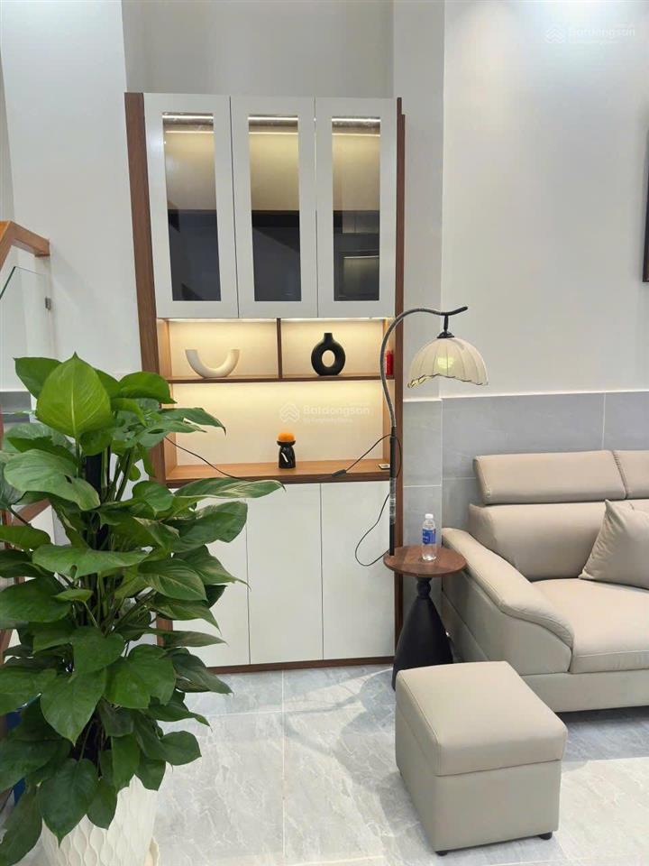 Lê đình cẩn, 4x14m, vị trí xe hơi tới nhà 3pn  3wc nhà full nội thất, 5 tỷ 380 tl