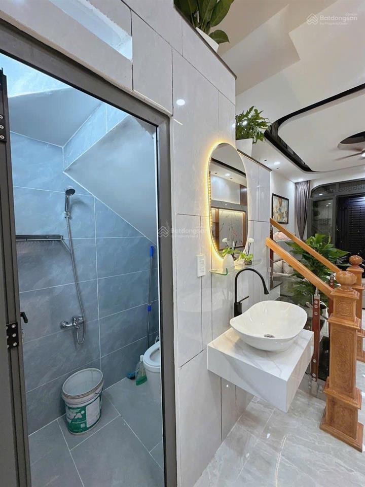 Lê đình cẩn, 4x14m, vị trí xe hơi tới nhà 3pn  3wc nhà full nội thất, 5 tỷ 380 tl
