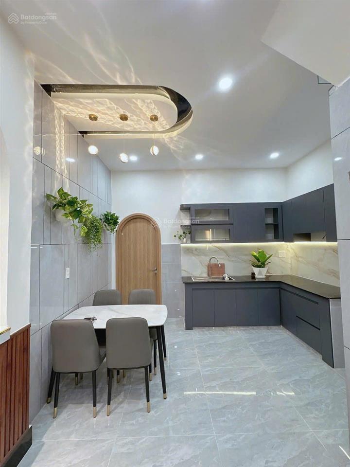Lê đình cẩn, 4x14m, vị trí xe hơi tới nhà 3pn  3wc nhà full nội thất, 5 tỷ 380 tl