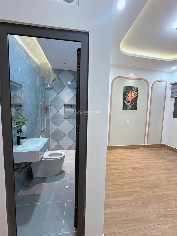 Lê đình cẩn, 4x14m, vị trí xe hơi tới nhà 3pn  3wc nhà full nội thất, 5 tỷ 380 tl