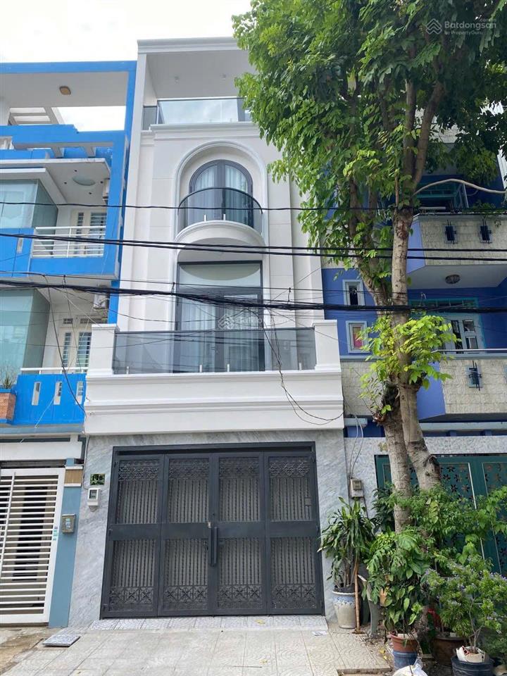 Nhà phố 5 tầng 4.5x20 đối diện aeon khu vip ao sen full nội thất chỉ 15.3 tỷ