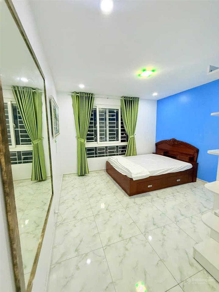 Căn hộ cao cấp 100m2  căn góc full nội thất 3,5 tỷ chủ thiện chí bán