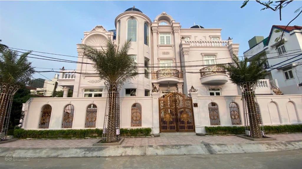 Lâu đài 270m2  căn góc view công viên khu ao sen aeon tên lửa thang máy + full nội thất 51 tỷ