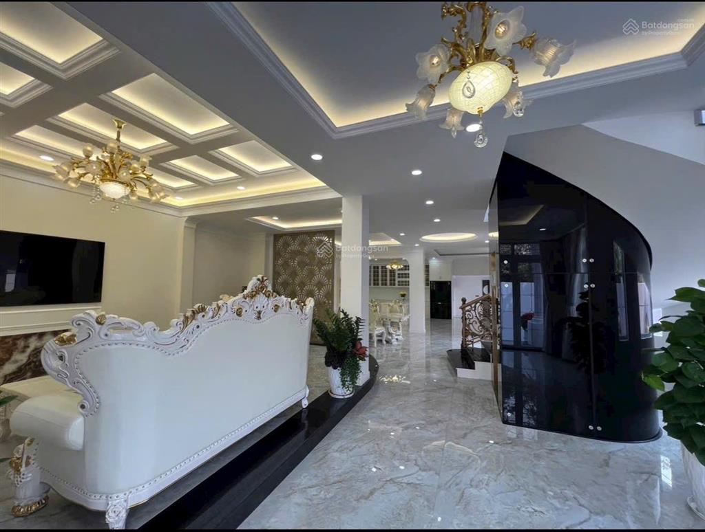 Lâu đài 270m2  căn góc view công viên khu ao sen aeon tên lửa thang máy + full nội thất 51 tỷ