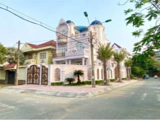 Lâu đài 270m2  căn góc view công viên khu ao sen aeon tên lửa thang máy + full nội thất 51 tỷ