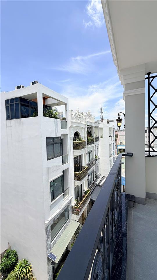 Khu tên lửa  nhà xây mới 5 tầng 4x13m chỉ 7,9 tỷ gần aeon mall bình tân