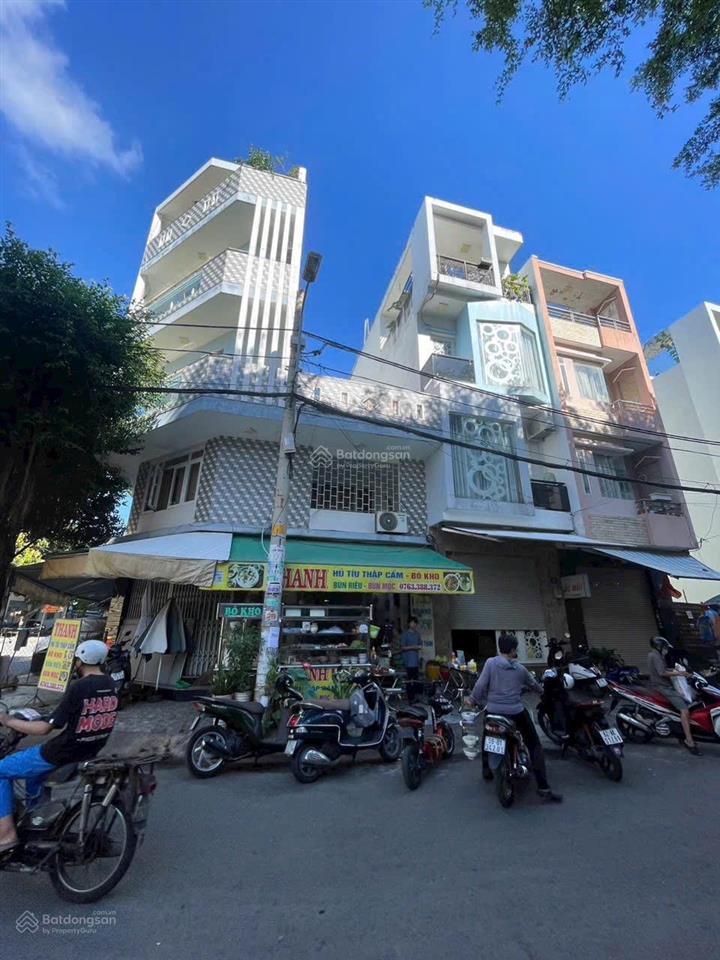 Nhà đẹp 4x18, 2 lầu gần aeon, gần chợ kinh doanh ổn giá 7.6 tỷ thương lượng